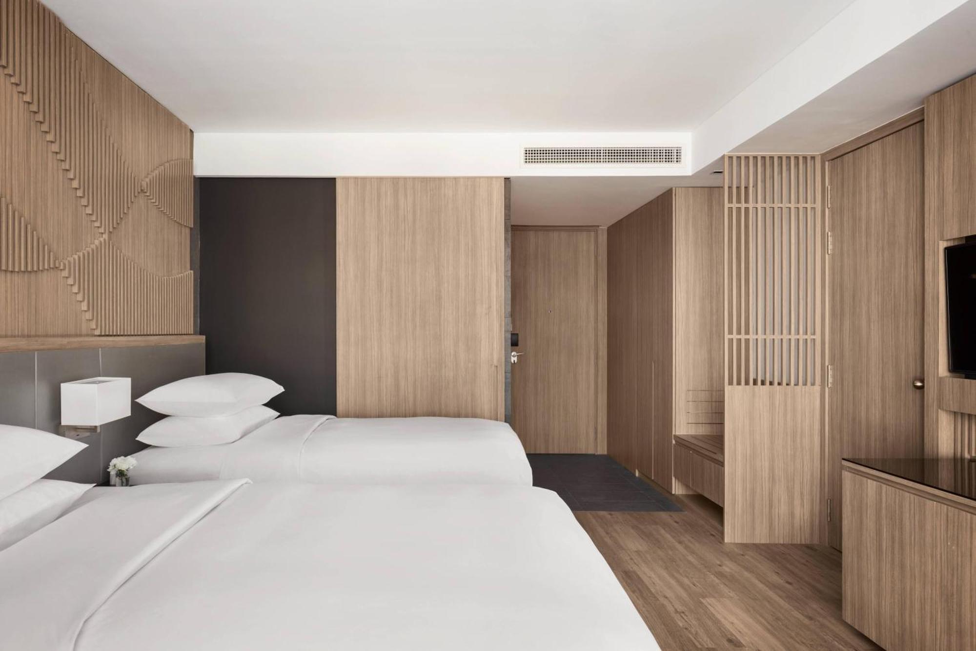 מלון Courtyard By Marriott פנום פן מראה חיצוני תמונה