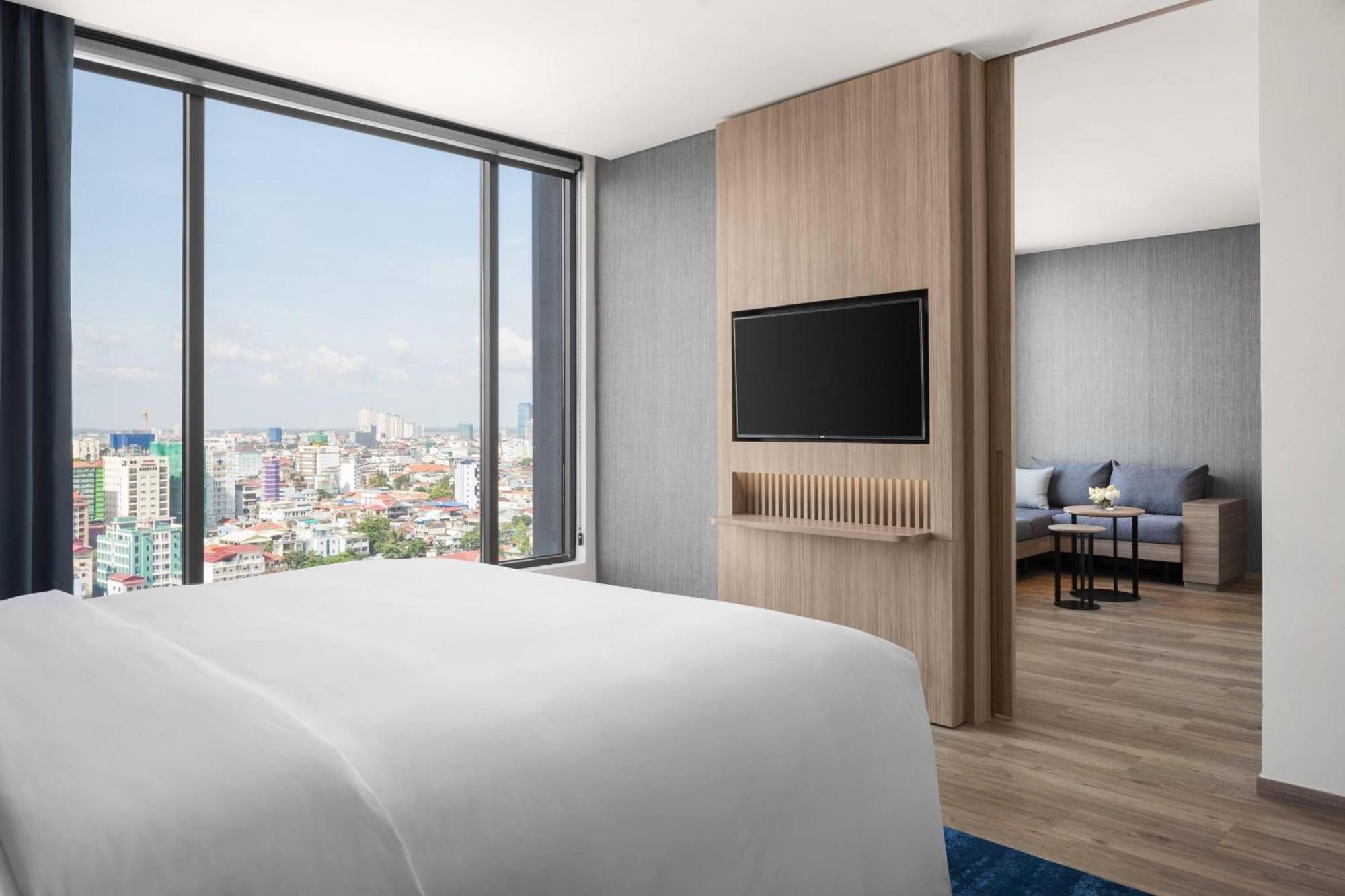 מלון Courtyard By Marriott פנום פן מראה חיצוני תמונה