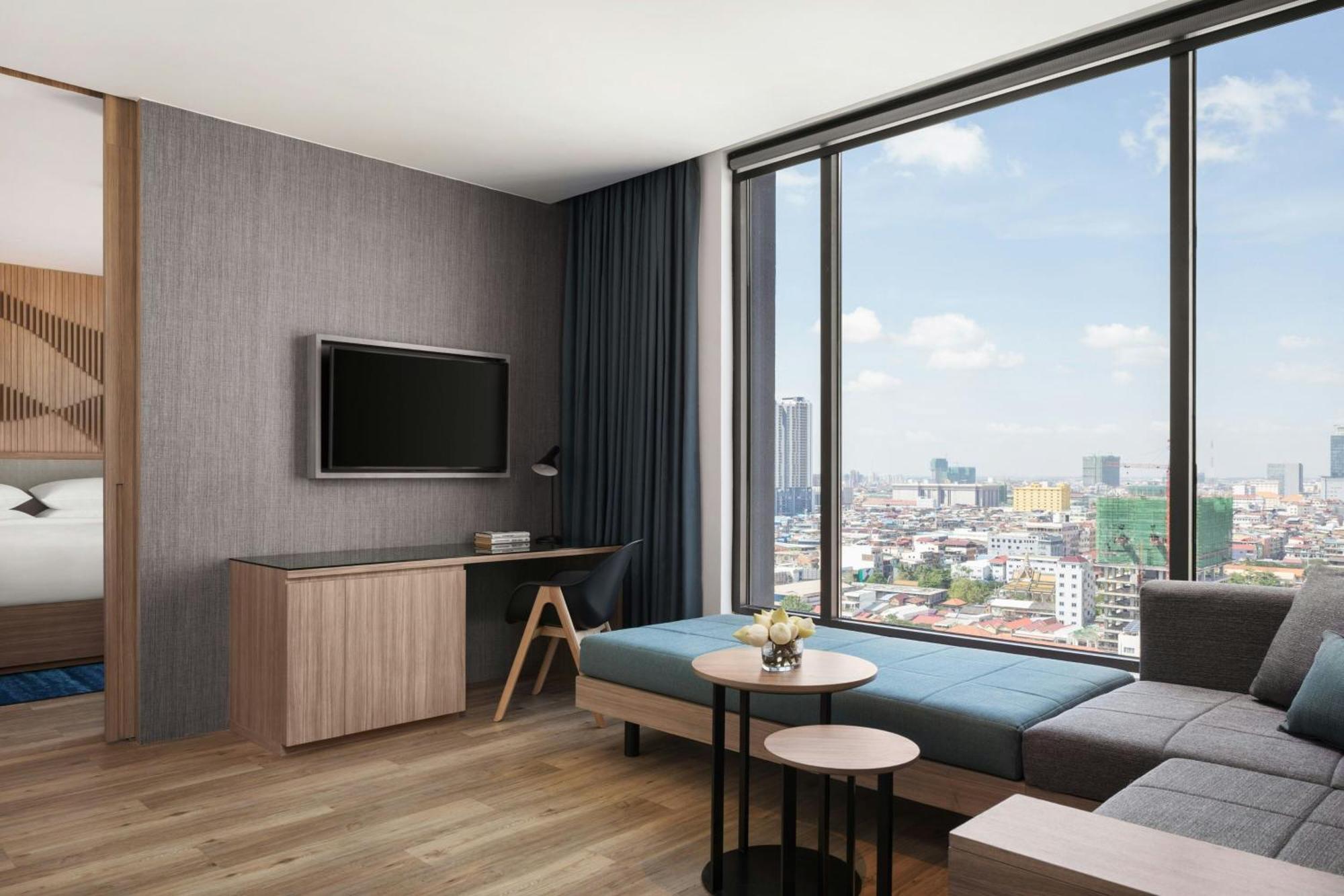 מלון Courtyard By Marriott פנום פן מראה חיצוני תמונה