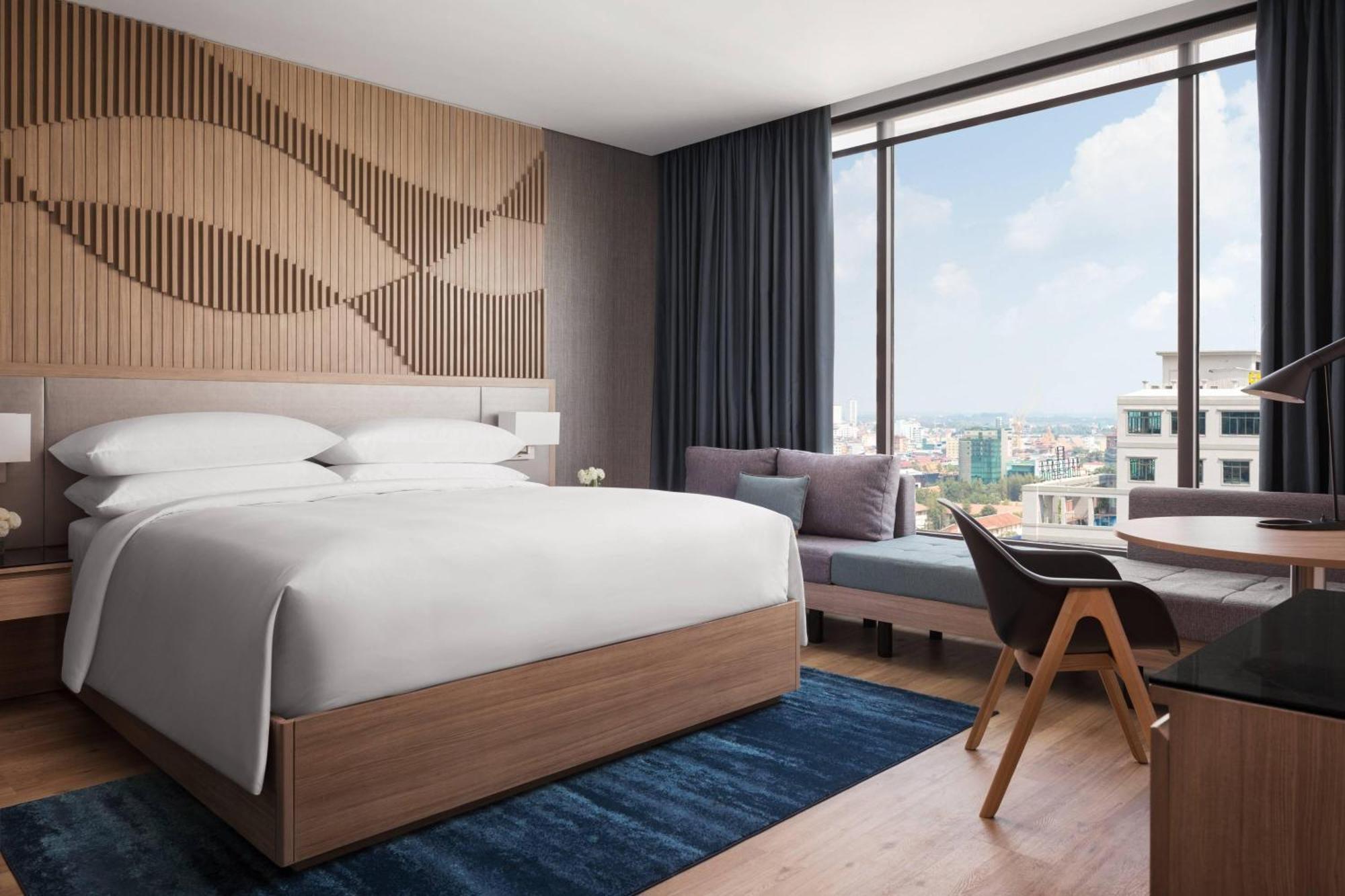 מלון Courtyard By Marriott פנום פן מראה חיצוני תמונה