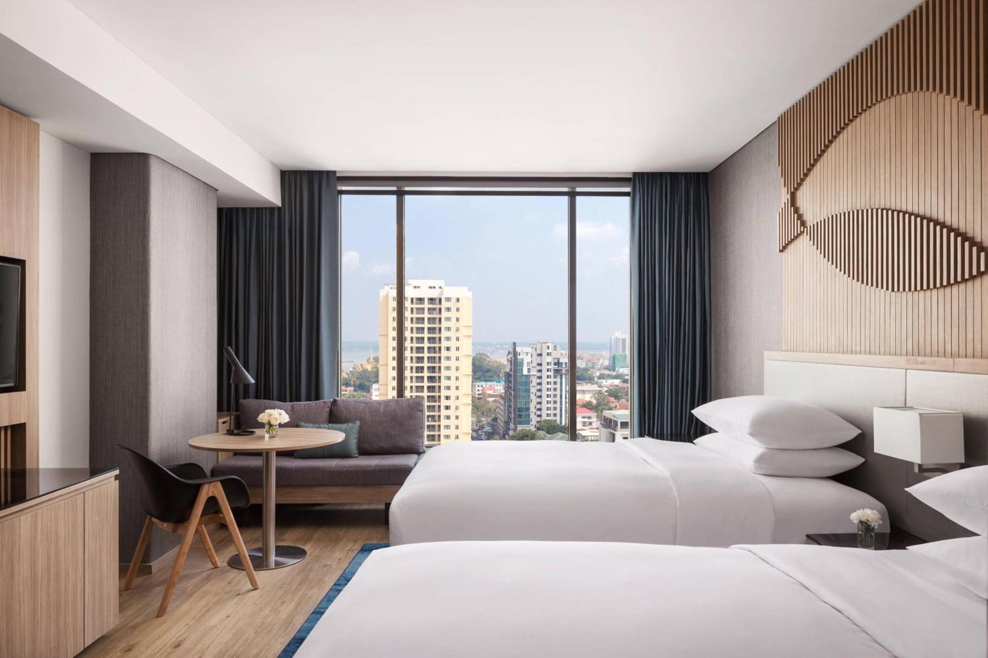 מלון Courtyard By Marriott פנום פן מראה חיצוני תמונה
